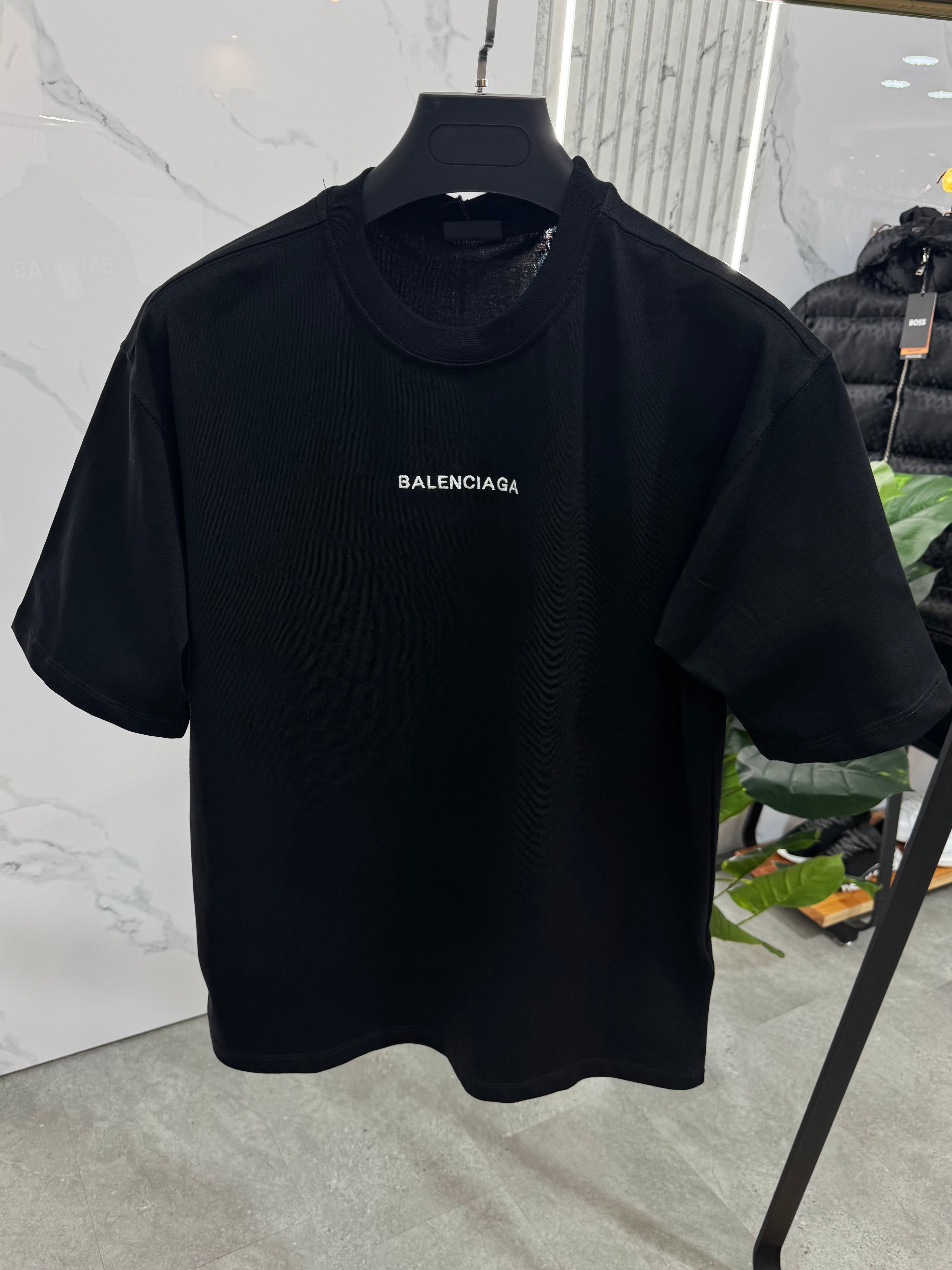 T-SHIRT BALENCIAGA - NEW1522