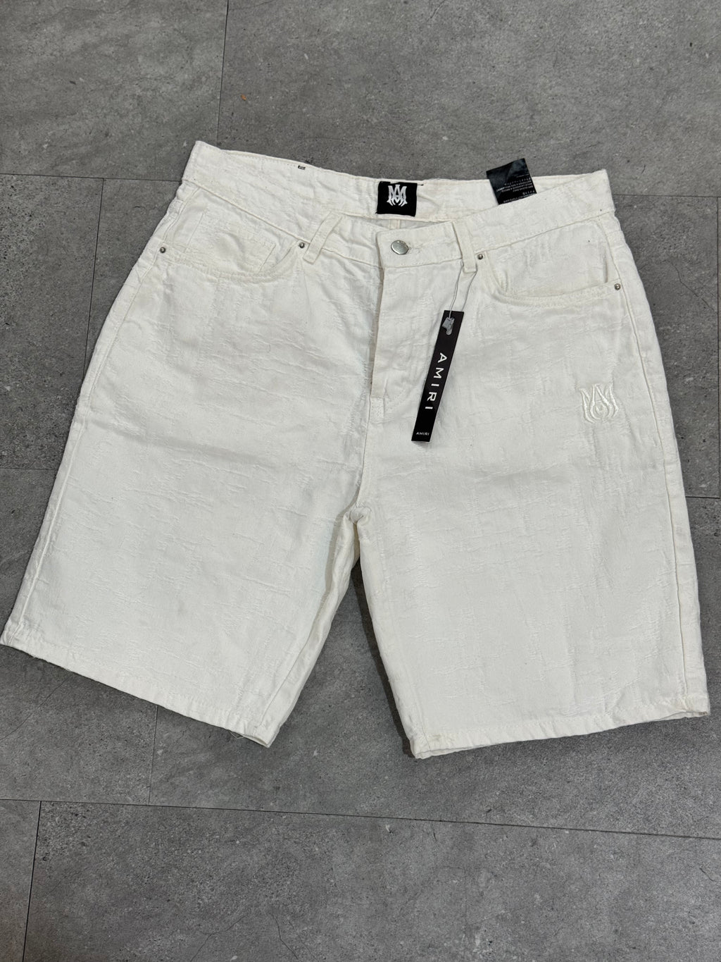 AMIRI Textured Emblem Denim Shorts – Off-White / Cream - NEW1782