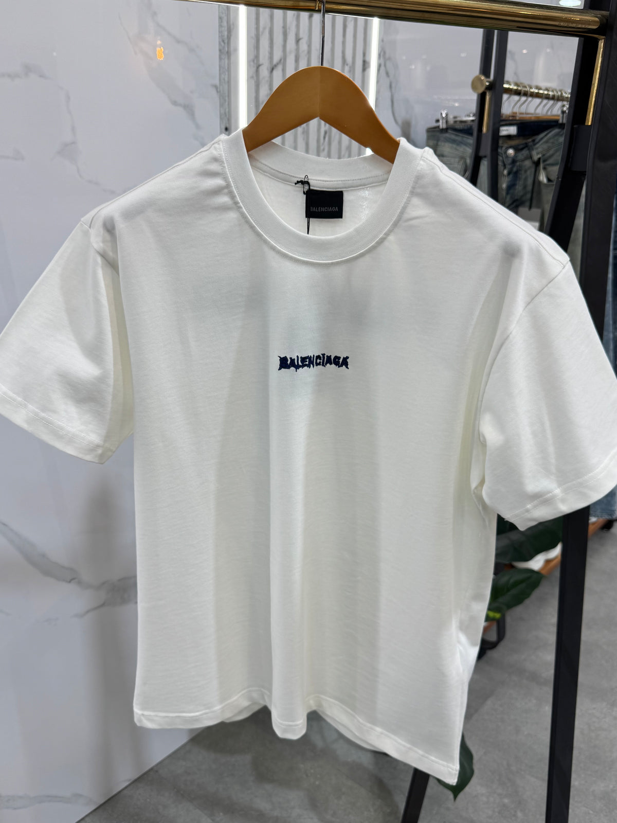 BALENCIAGA Metal Logo T-Shirt – White / Dark Blue - NEW1871