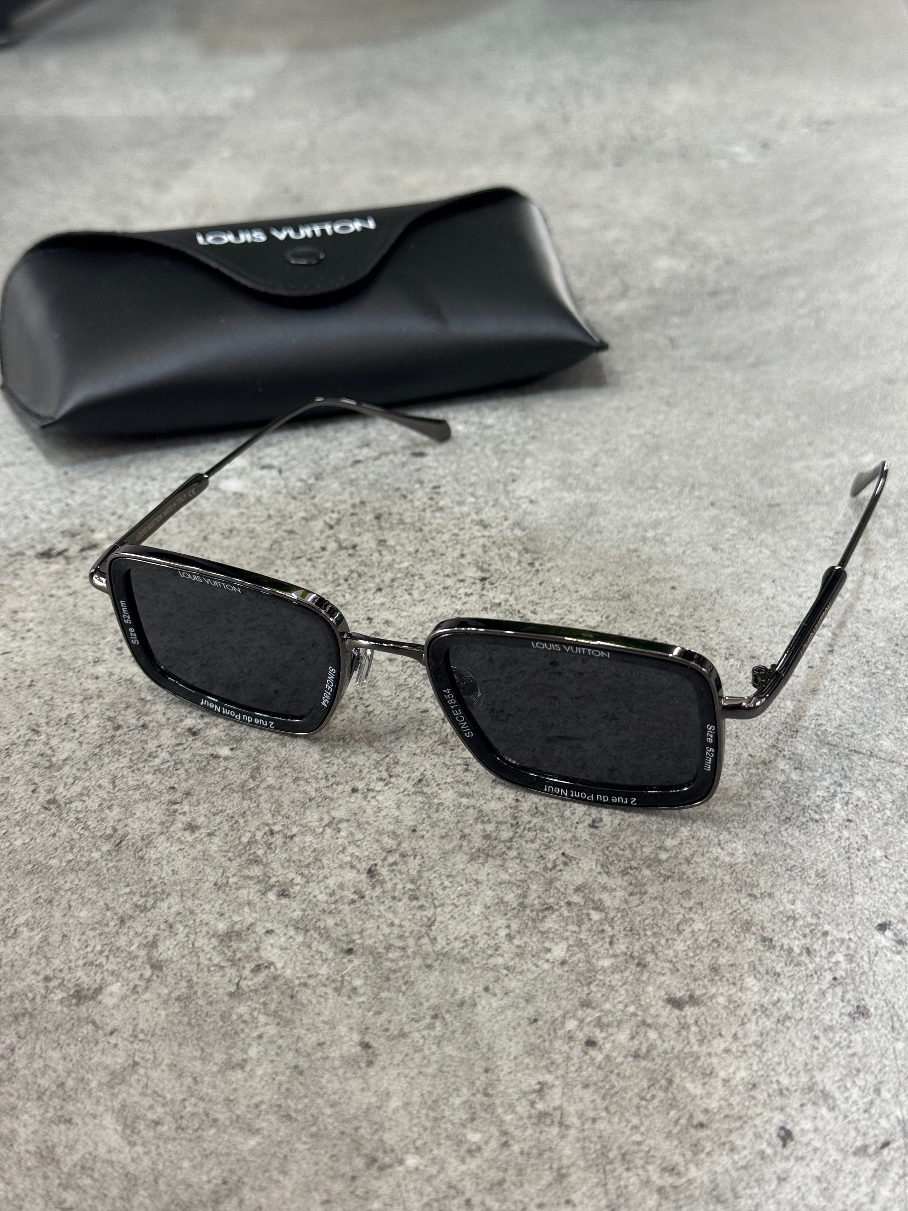 LOUIS VUITTON SUNGLASSE - NEW1711