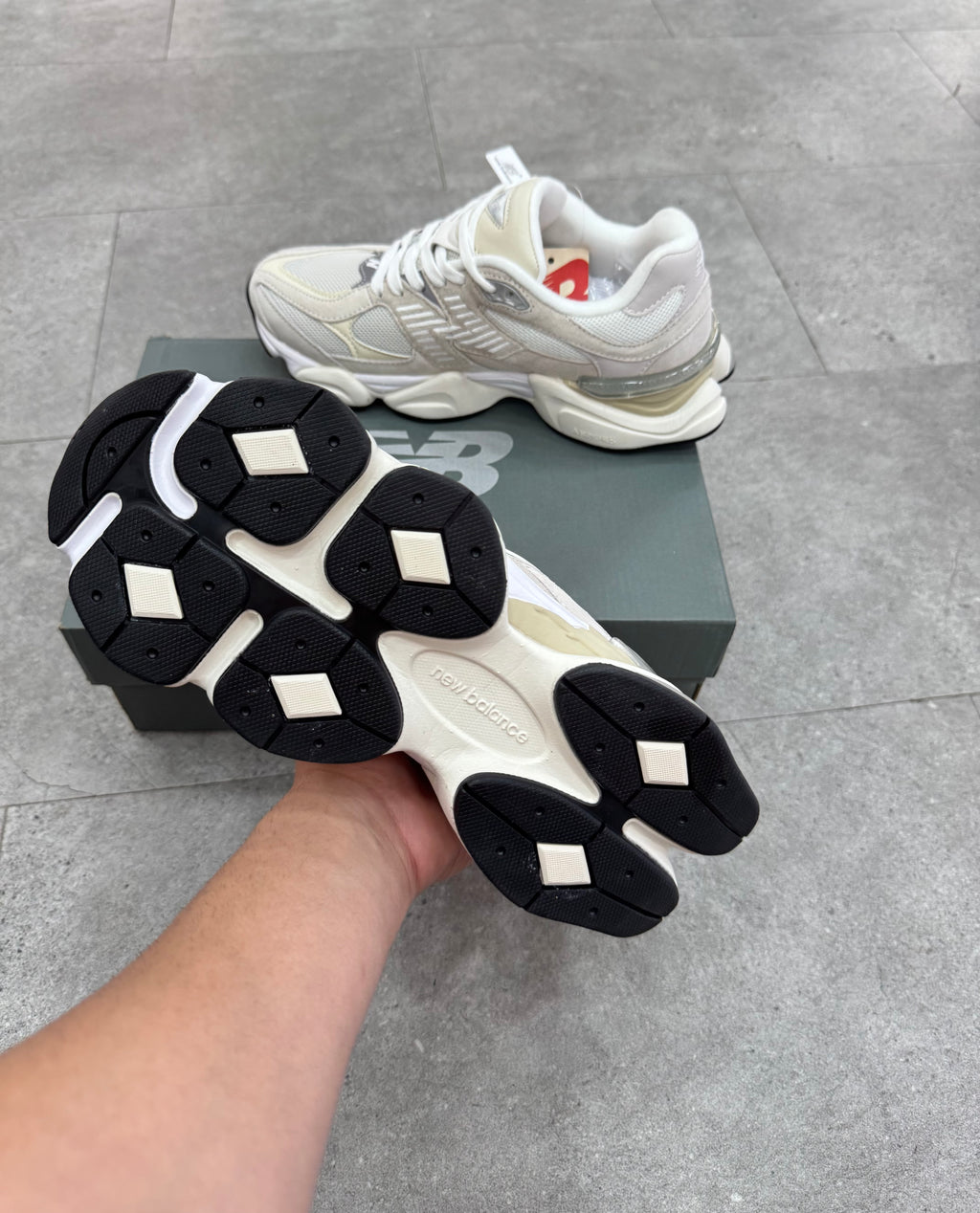 NEW BALANCE 9060 – Off-White / Sea Sal - NEW1808