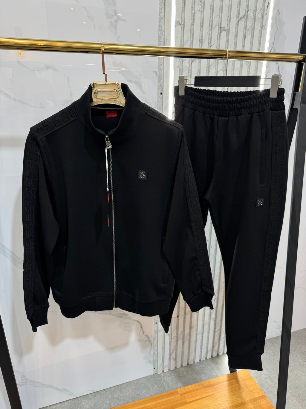 OUTFIT SET HUGO BOSS - NEW1237