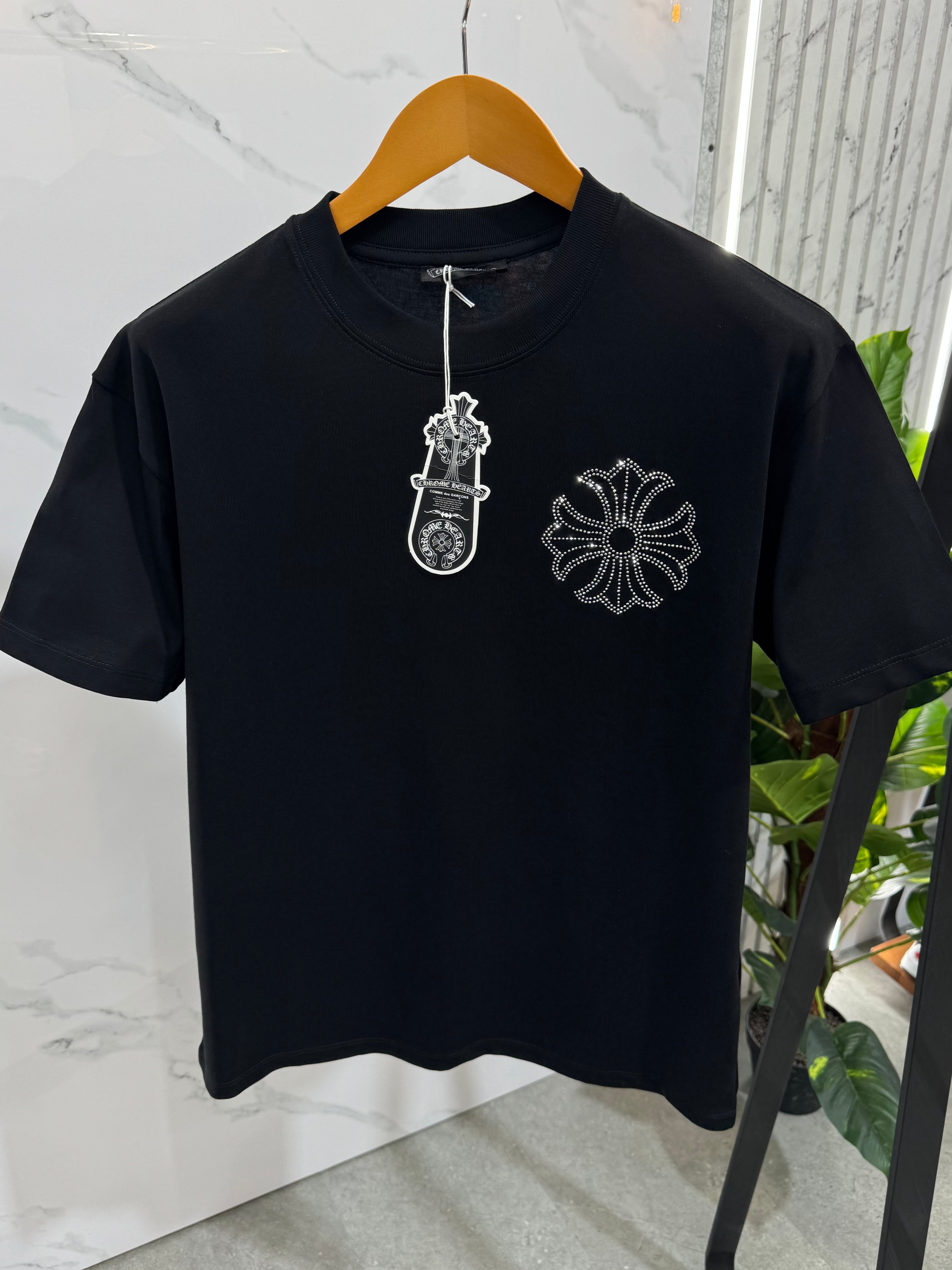 CHROME HEARTS Rhinestone Horseshoe T-Shirt – Black - NEW1730