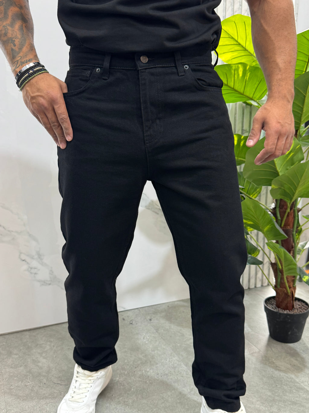 CALVIN KLEIN Regular Fit Jeans – Black / Monogram Pocket Print - NEW1832