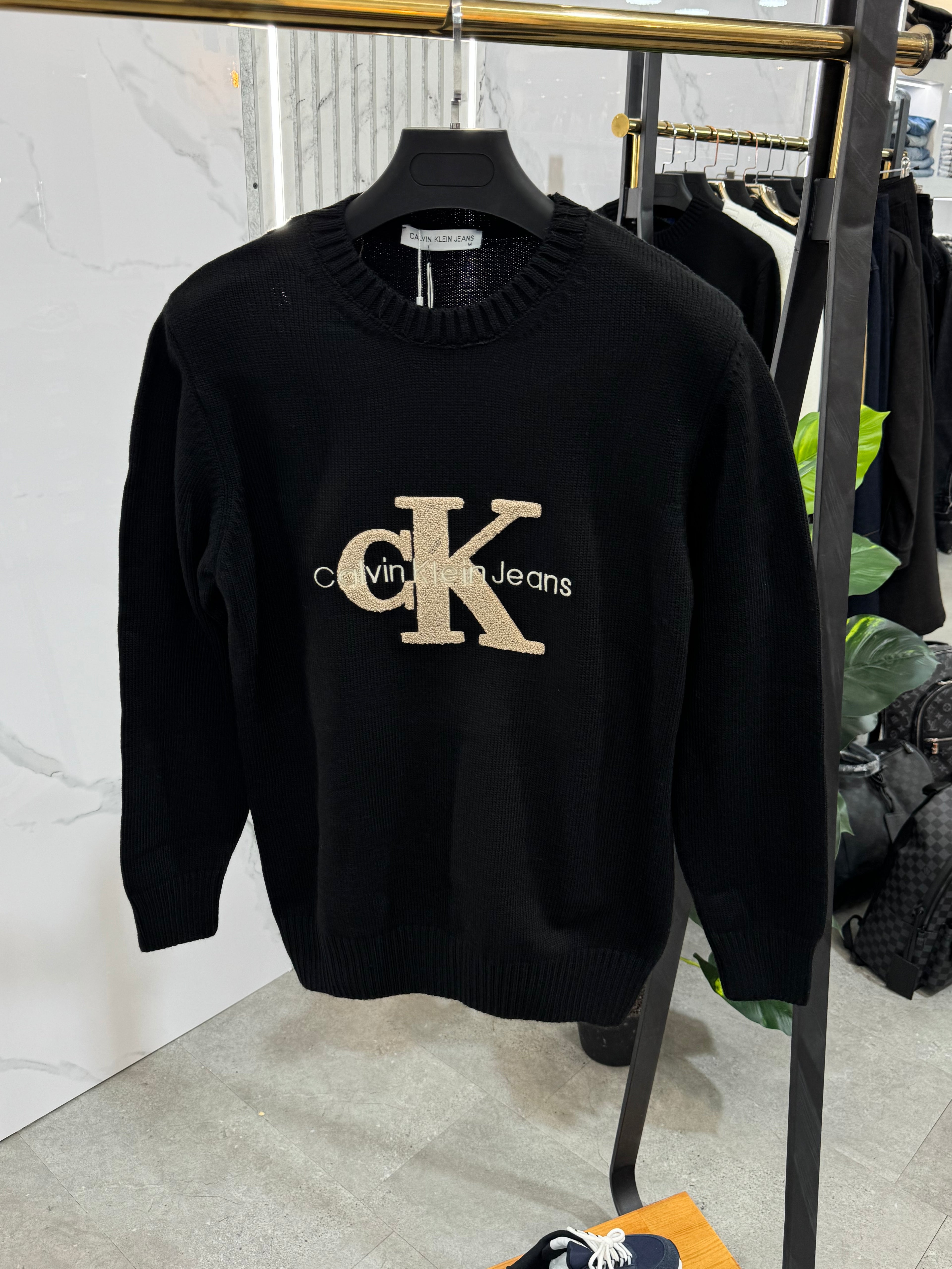 ΠΛΕΚΤΗ CALVIN KLEIN ΜΑΚΡΥΜΑΝΙΚΗ - NEW1463