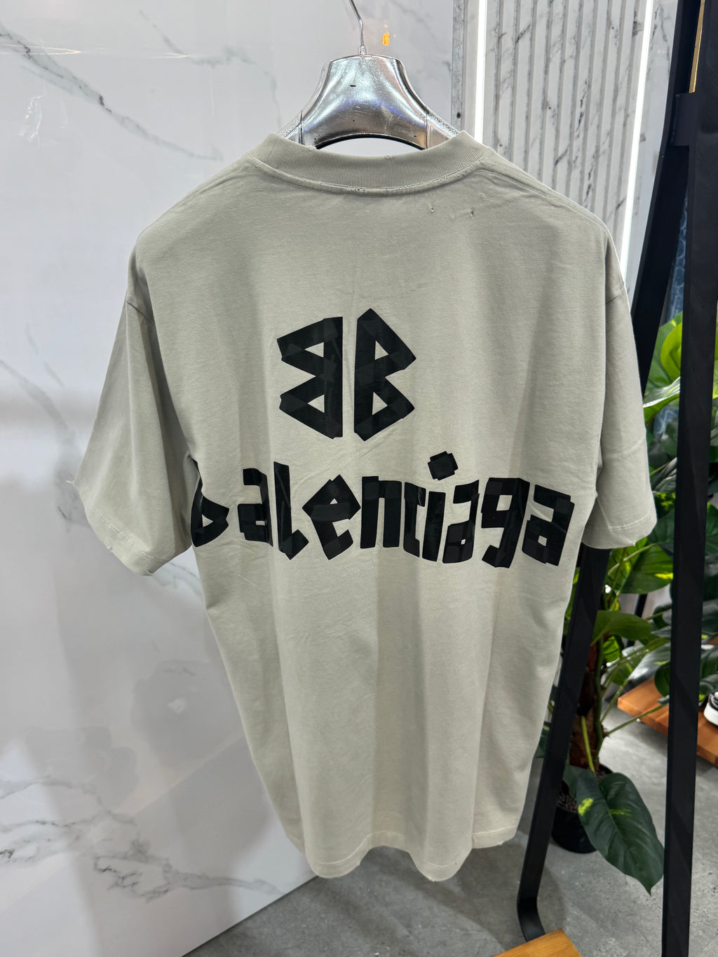 BALENCIAGA Tape Logo Oversized T-Shirt – Beige - NEW1751