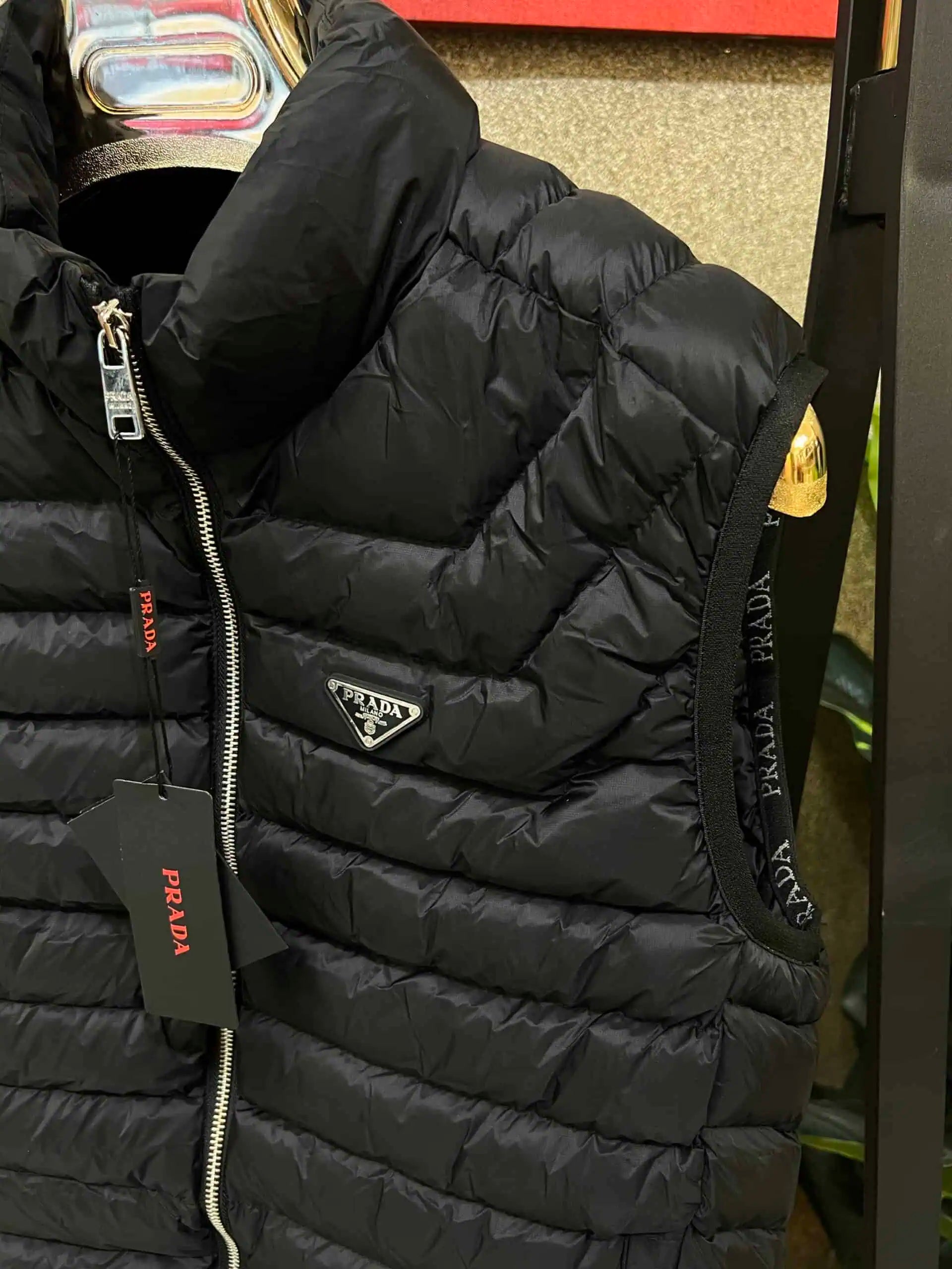 Αμάνικο Prada – V1346