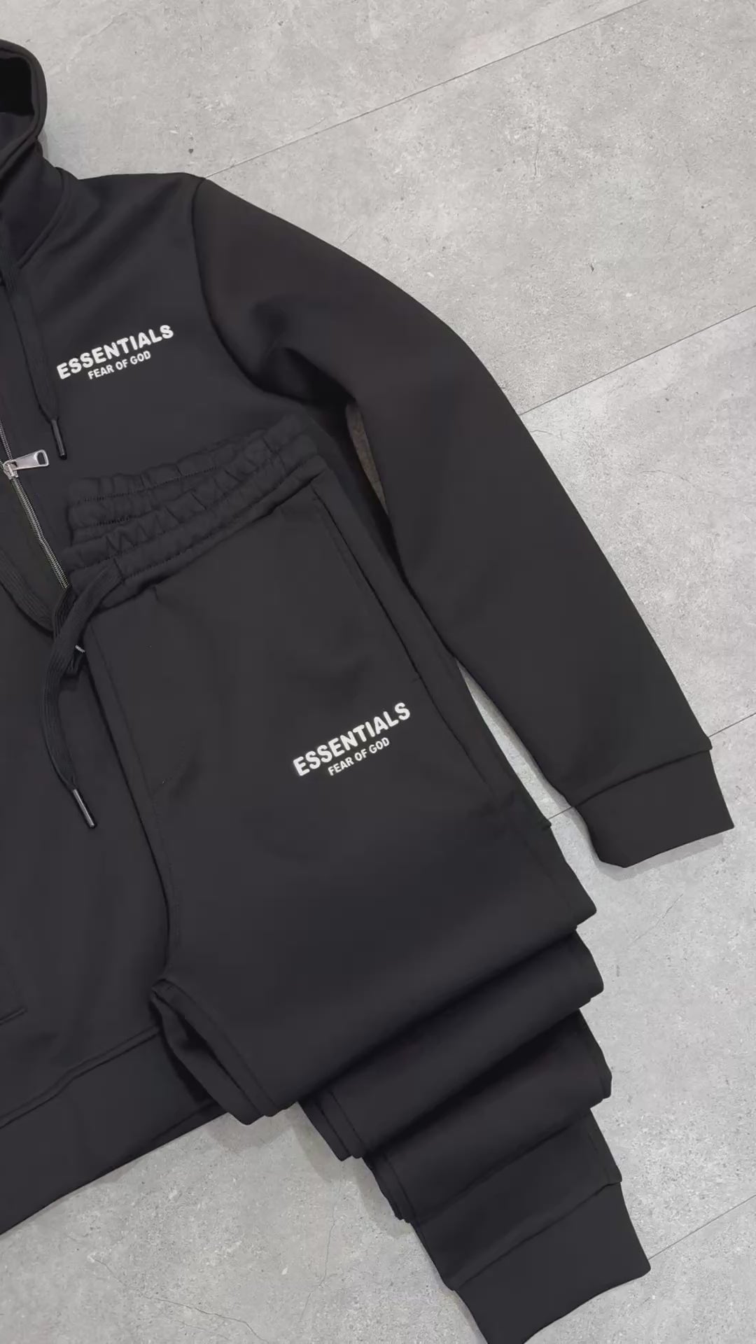 FEAR OF GOD ESSENTIALS Logo Printed Zipped Hoodie Tracksuit Set – Black - NEW1989